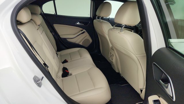 Used 2020 Mercedes-Benz GLA 250 image 24