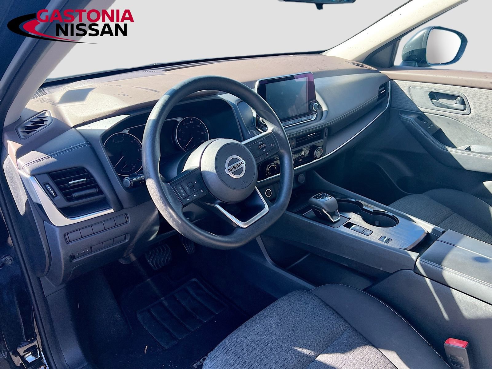 Used 2021 Nissan Rogue S image 11