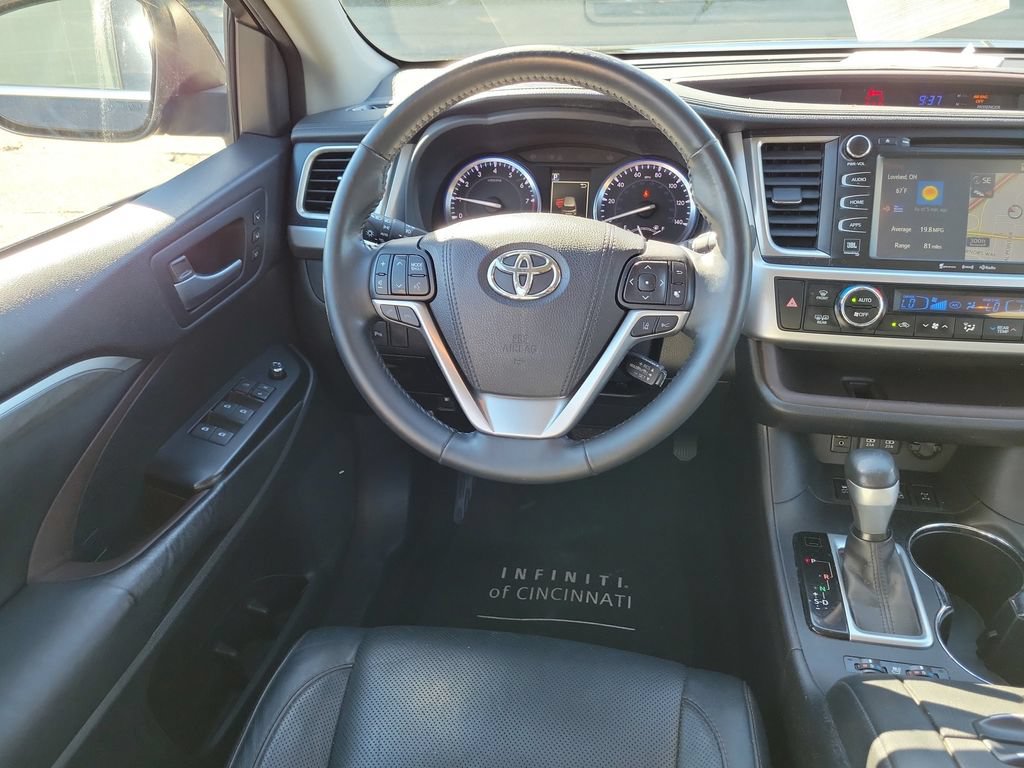 Used 2017 Toyota Highlander Limited AWD/4WD image 12