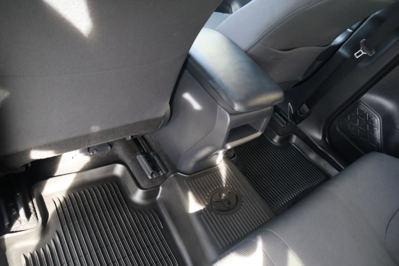 Used 2019 Toyota RAV4 LE w/ All Weather Liner Package AWD/4WD image 51