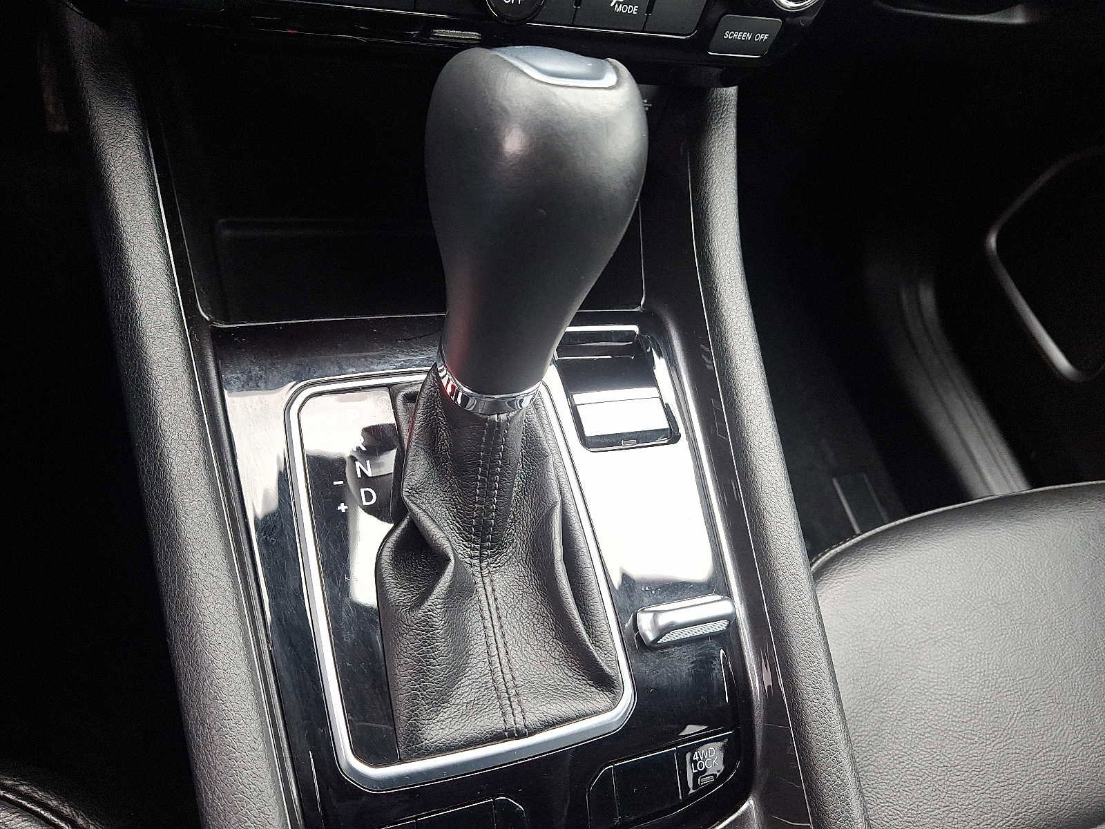 Used 2023 Jeep Compass Latitude image 15