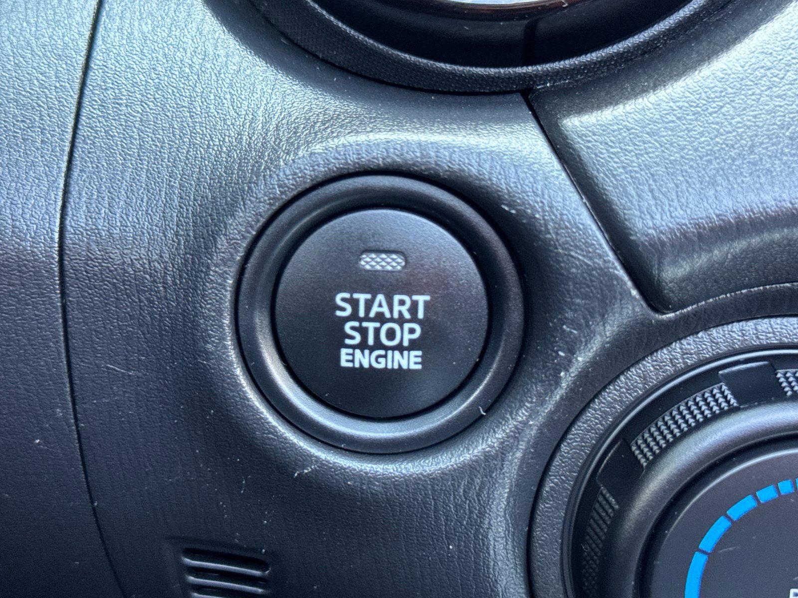 Used 2022 MAZDA MX-5 Miata Sport RWD image 23