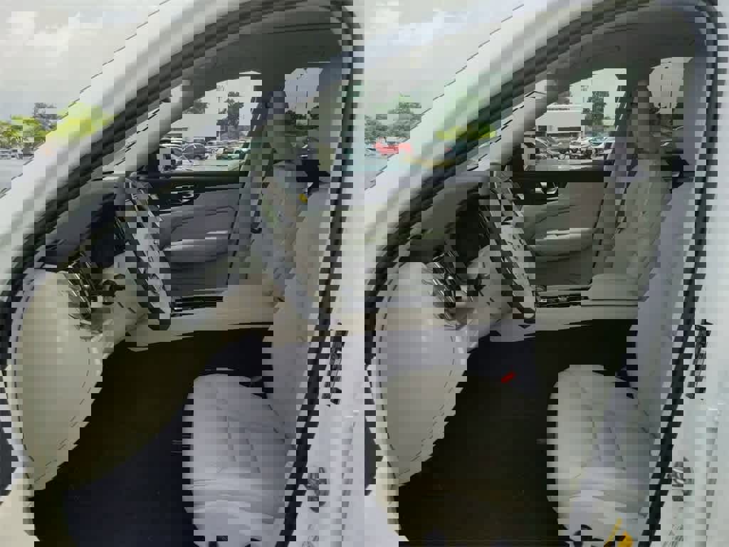 New 2025 Volvo XC60 T8 Core w/ Protection Package Premier image 14