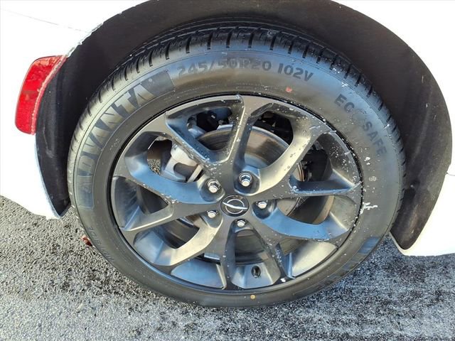 Used 2025 Chrysler Pacifica Limited image 30