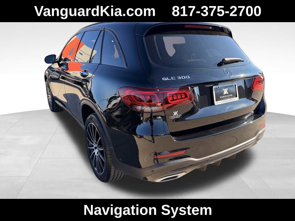 Used 2022 Mercedes-Benz GLC 300 image 2