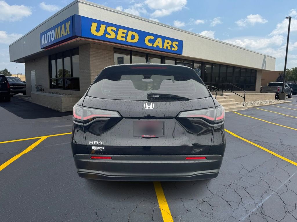 Used 2025 Honda HR-V LX image 6