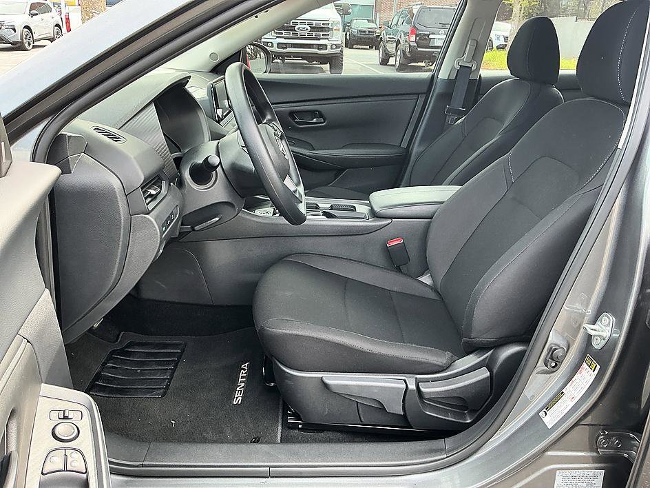 Certified 2025 Nissan Sentra S w/ Lighting Package image 12