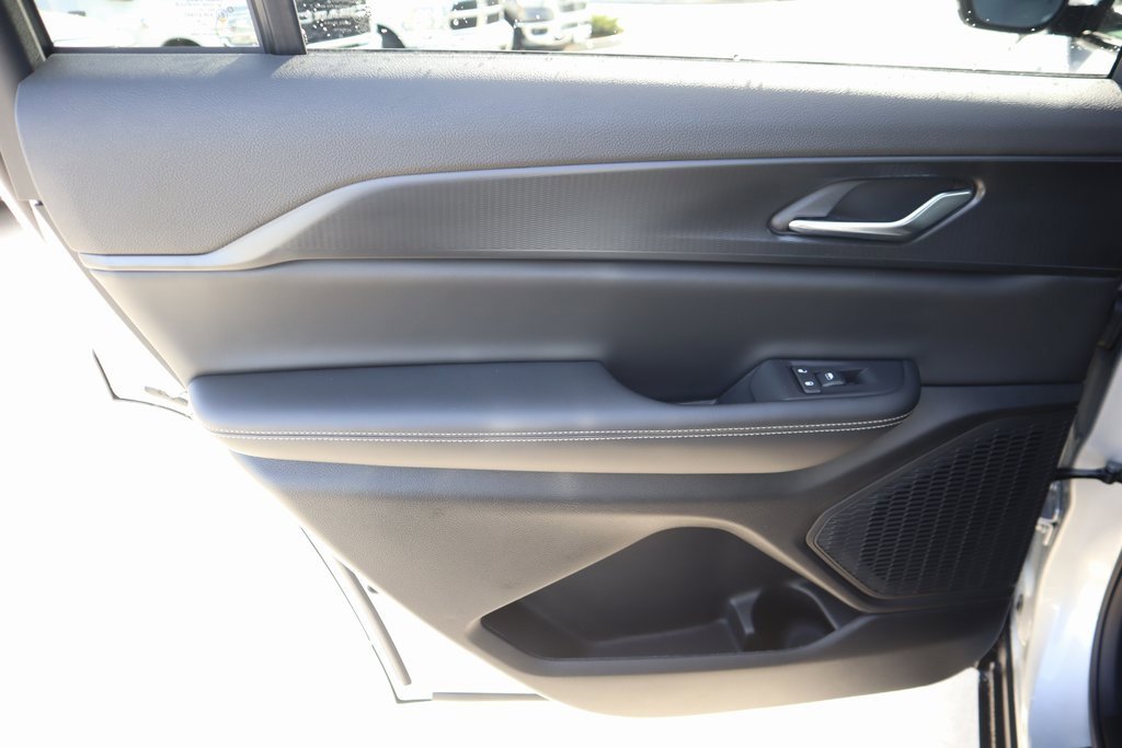 New 2025 Jeep Grand Cherokee L Altitude image 17