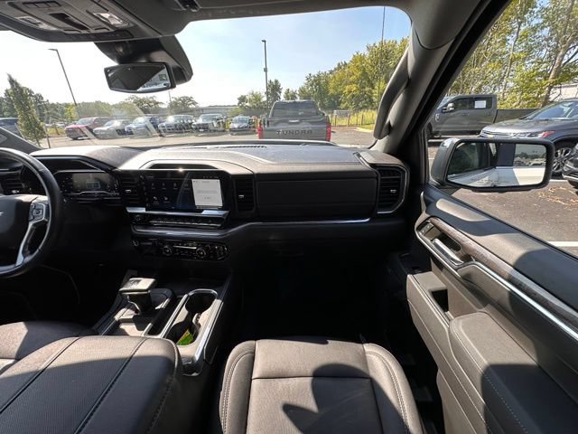 Used 2023 Chevrolet Silverado 1500 LTZ AWD/4WD image 30