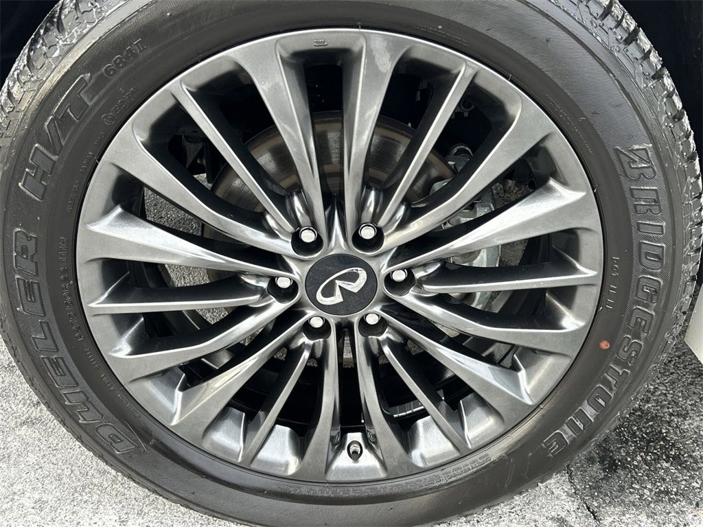 Certified 2024 INFINITI QX80 Sensory image 10