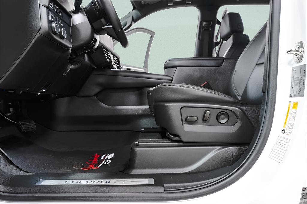 Used 2025 Chevrolet Tahoe LT image 29