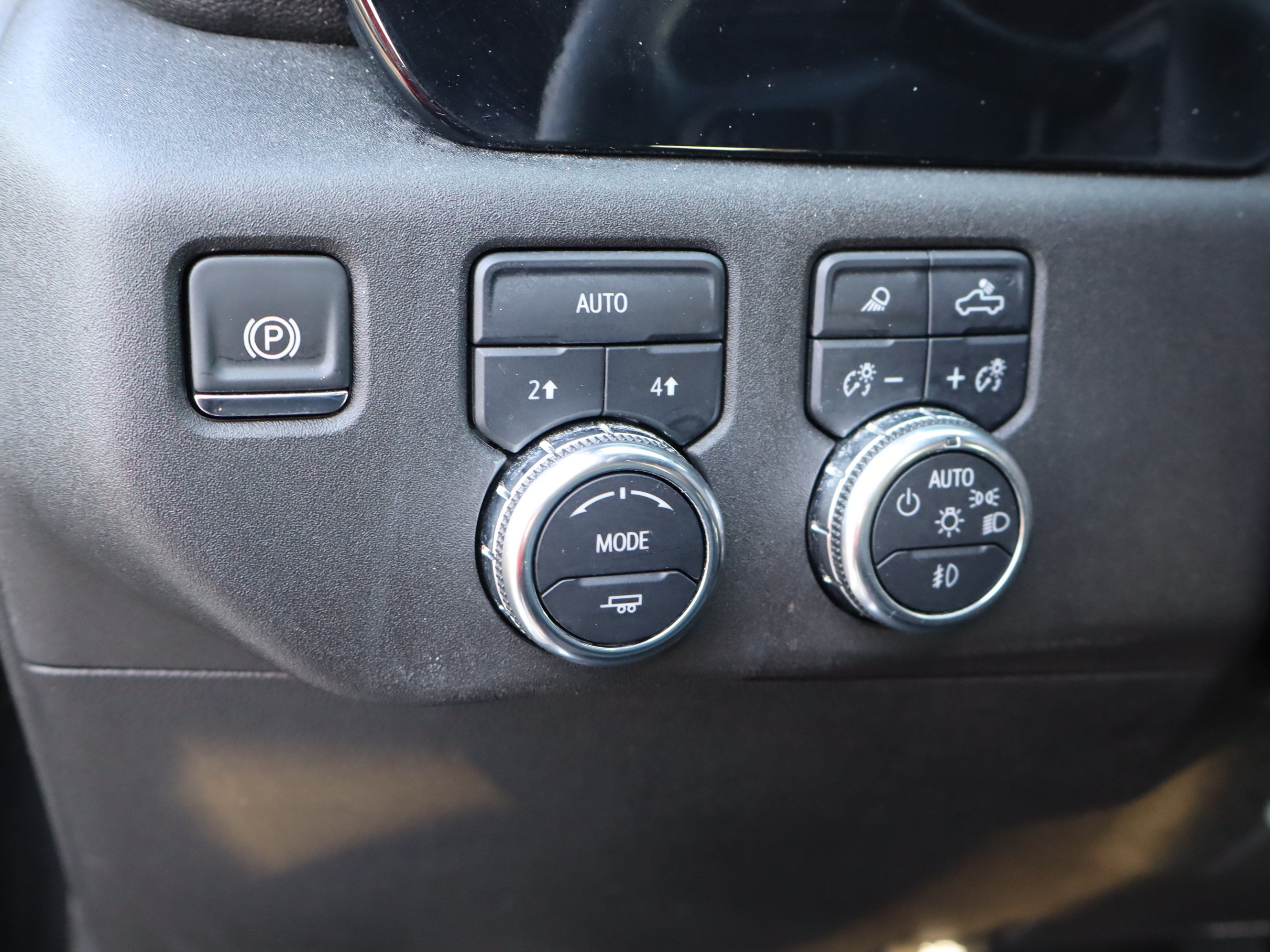 Used 2025 GMC Sierra 1500 SLT AWD/4WD image 20