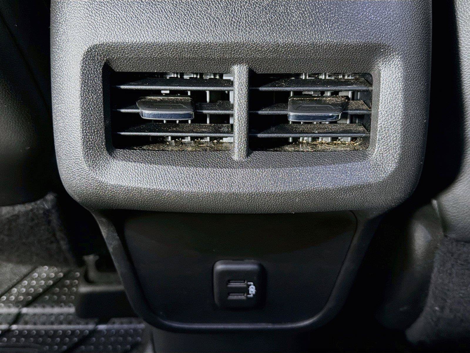 Used 2020 Chevrolet Equinox LT w/ Sport Edition AWD/4WD image 28