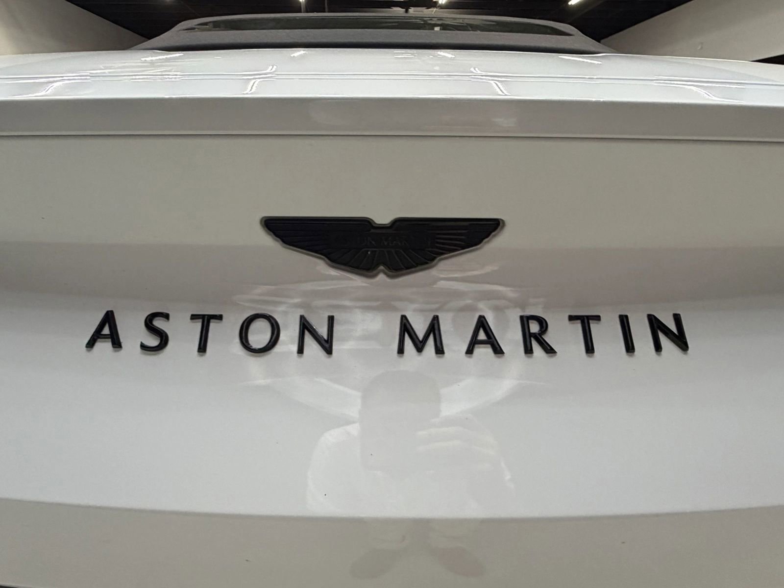 Used 2024 Aston Martin DB12 Convertible RWD image 21