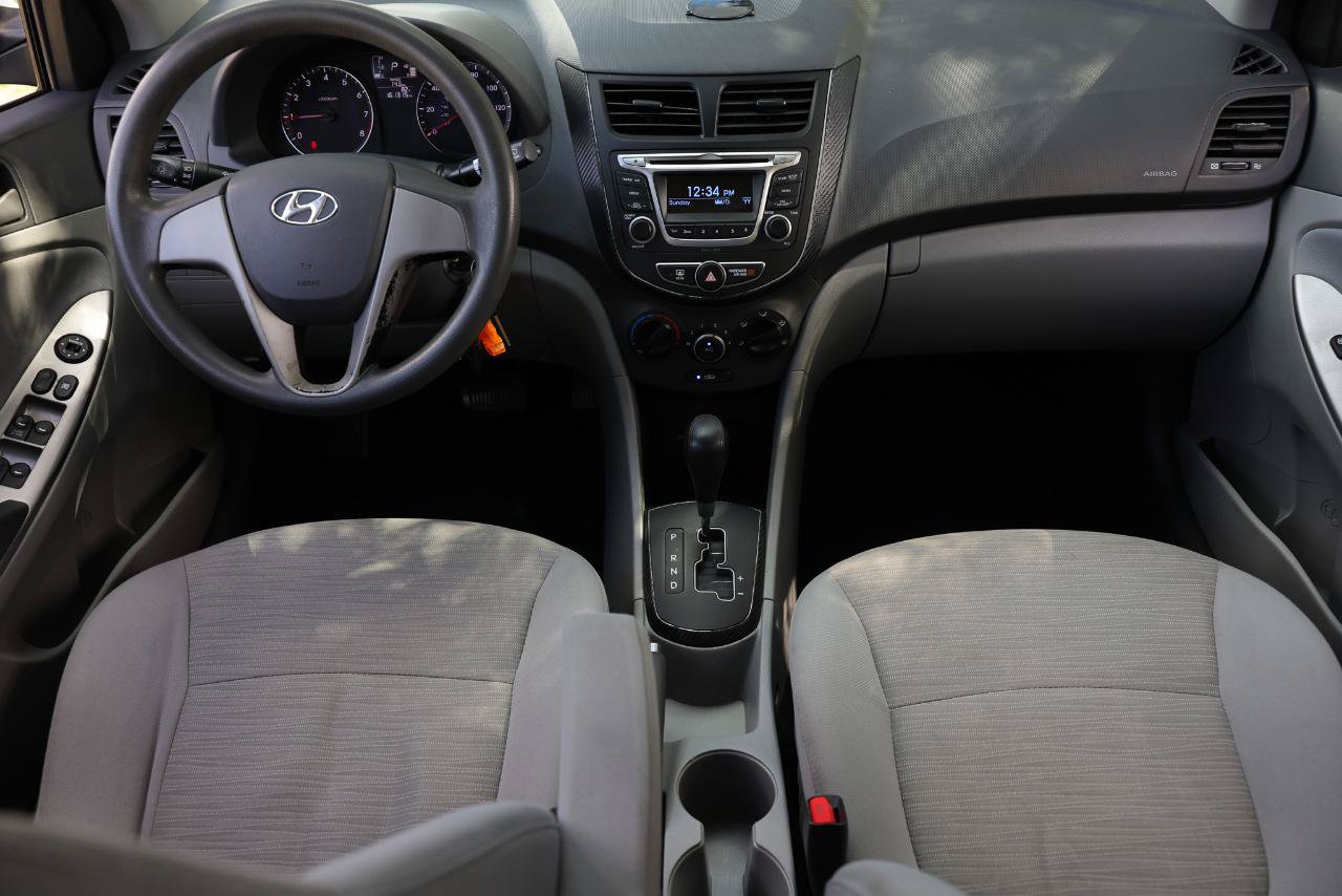 Used 2017 Hyundai Accent SE FWD image 2