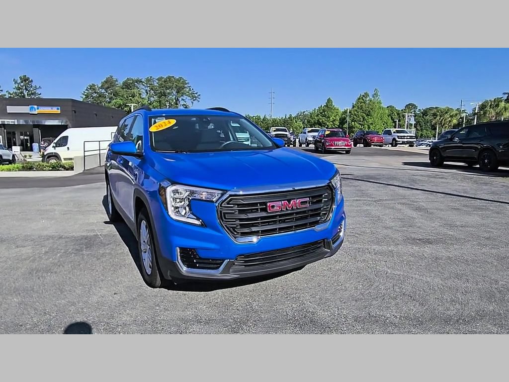 Used 2024 GMC Terrain SLE w/ Driver Convenience Package FWD image 37