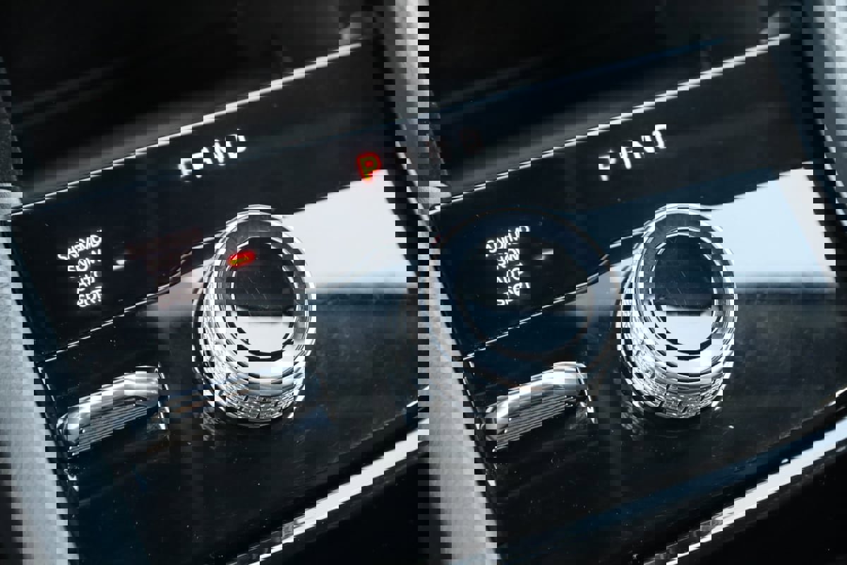 Used 2022 Jeep Grand Cherokee Limited image 7