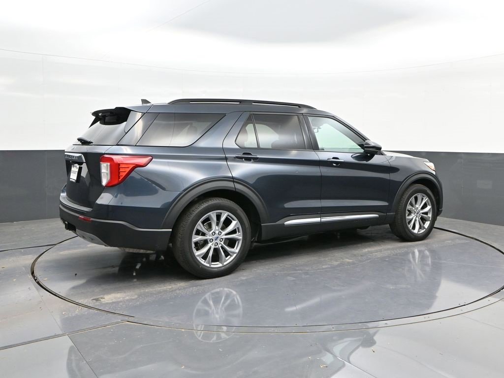 Certified 2023 Ford Explorer XLT w/ Equipment Group 202A image 15