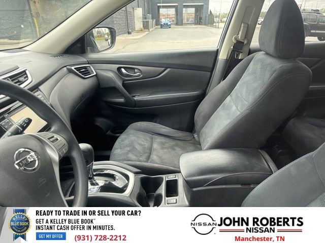 Used 2016 Nissan Rogue SV w/ SV Premium Package image 9