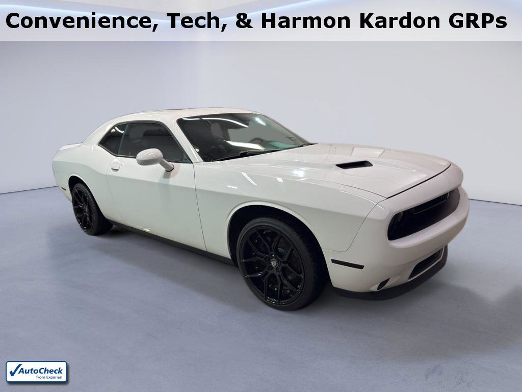 Used 2018 Dodge Challenger SXT Plus RWD image 1