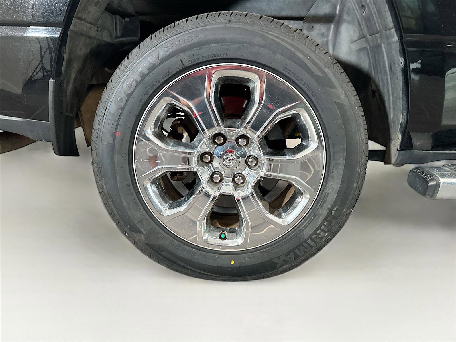 Used 2020 RAM 1500 HFE RWD image 32