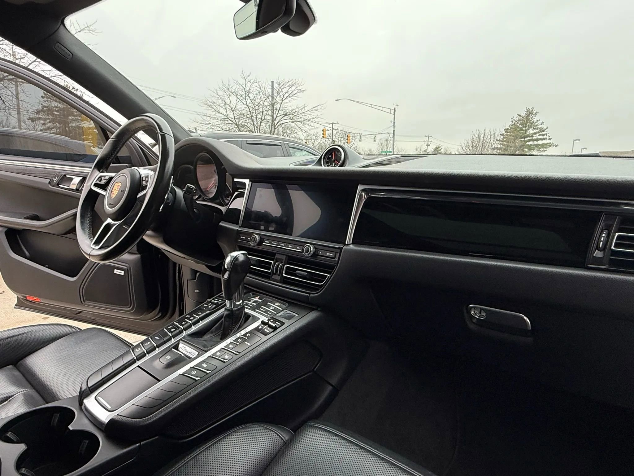 Used 2021 Porsche Macan S w/ Premium Package Plus image 12