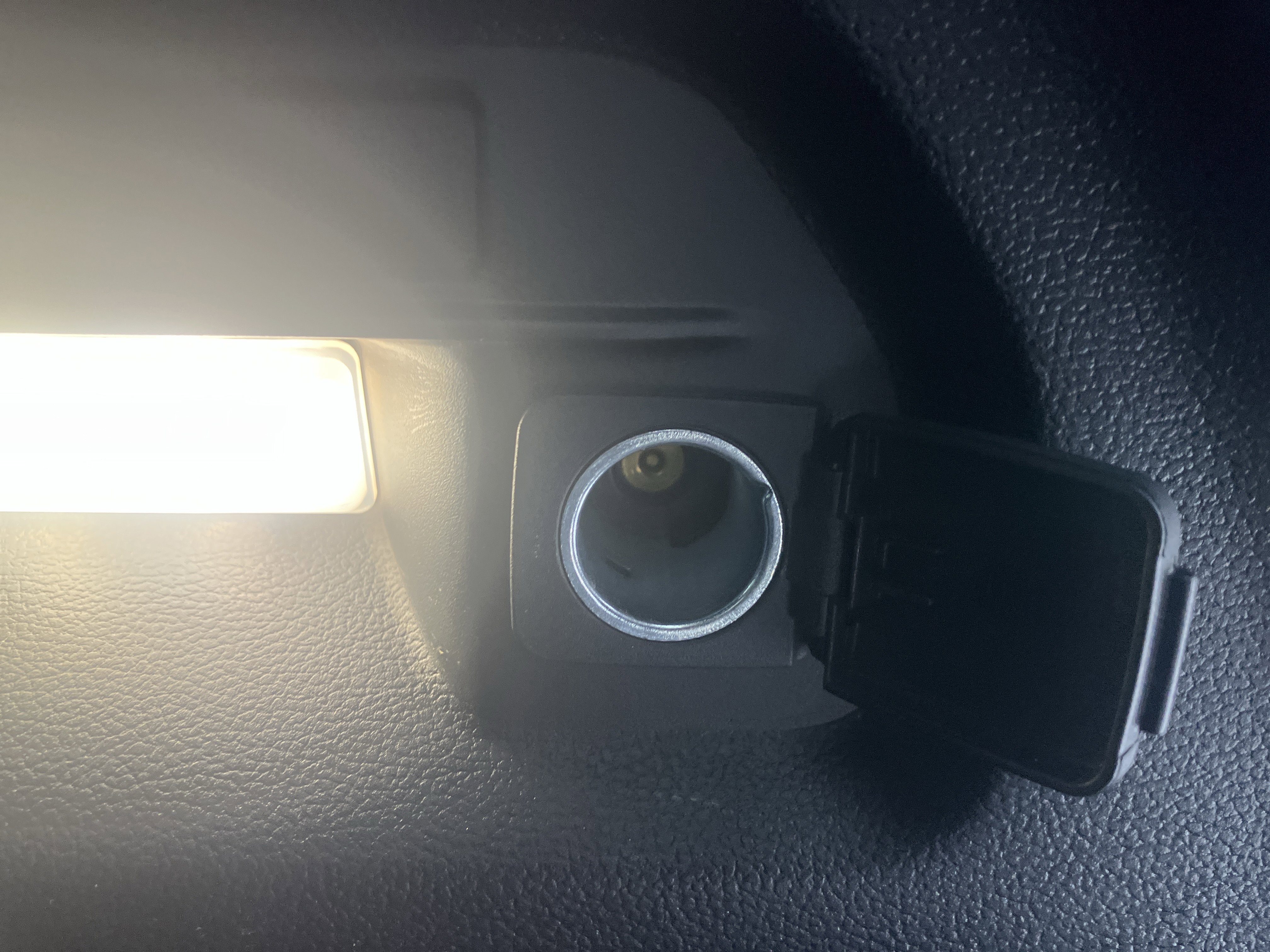 Used 2023 Ford Explorer ST-Line w/ Class IV Trailer Tow Package image 15