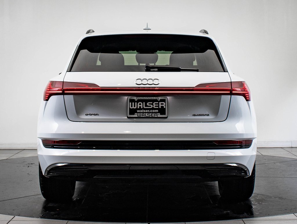 Used 2022 Audi e-tron Premium w/ Convenience Plus Package image 10