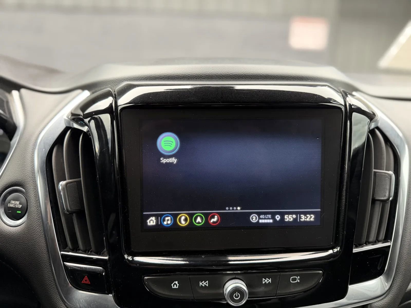 Used 2024 Chevrolet Traverse RS image 38