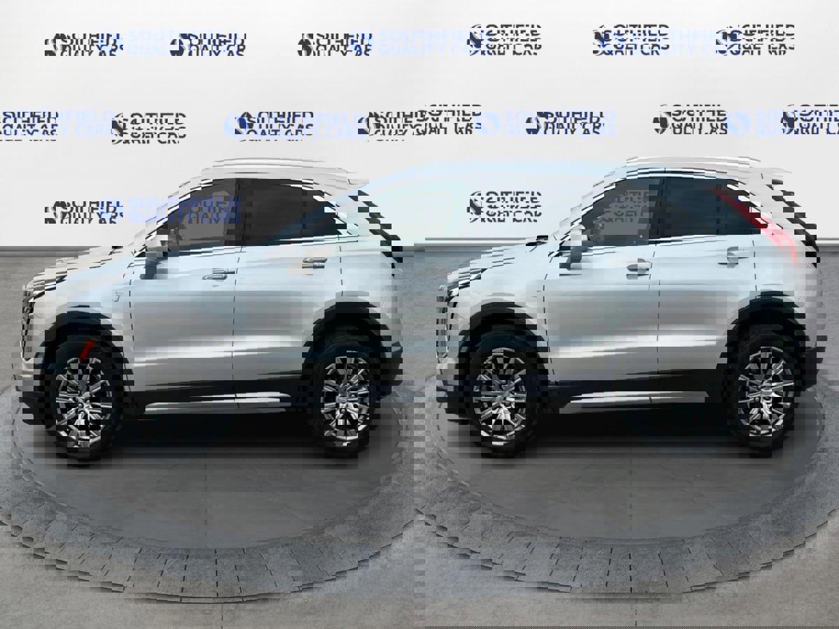Used 2020 Cadillac XT4 Premium Luxury image 3
