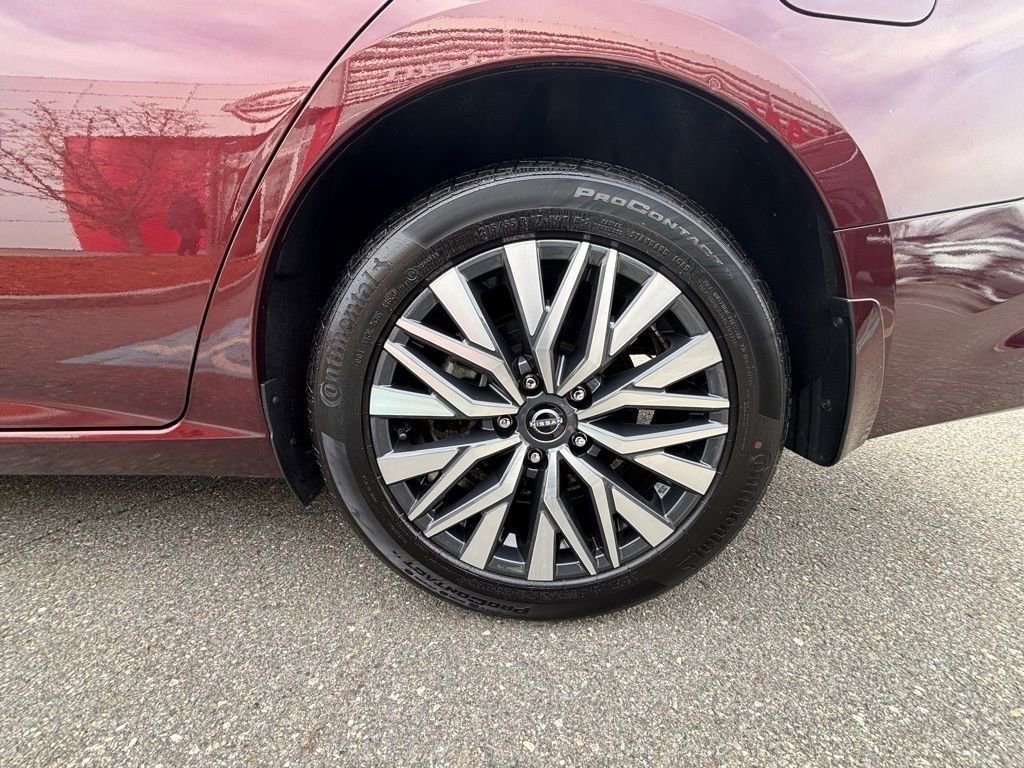 Used 2023 Nissan Altima 2.5 SV w/ SV Premium Package image 22