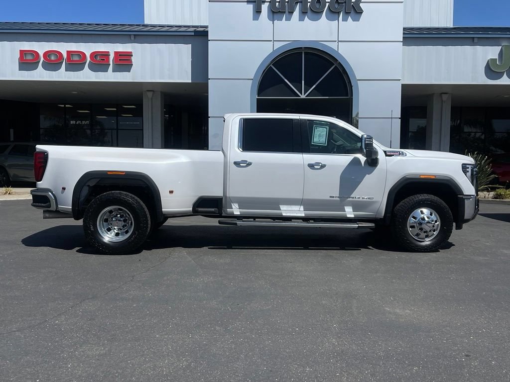 Used 2024 GMC Sierra 3500 SLT w/ SLT Premium Package RWD image 4