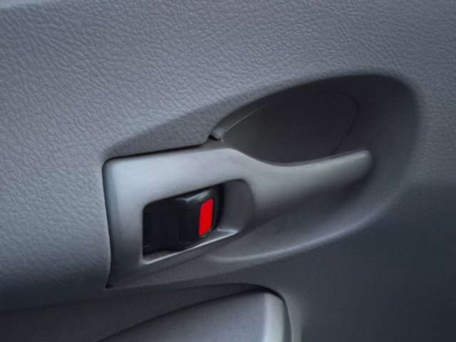 Used 2011 Toyota Corolla LE FWD image 9