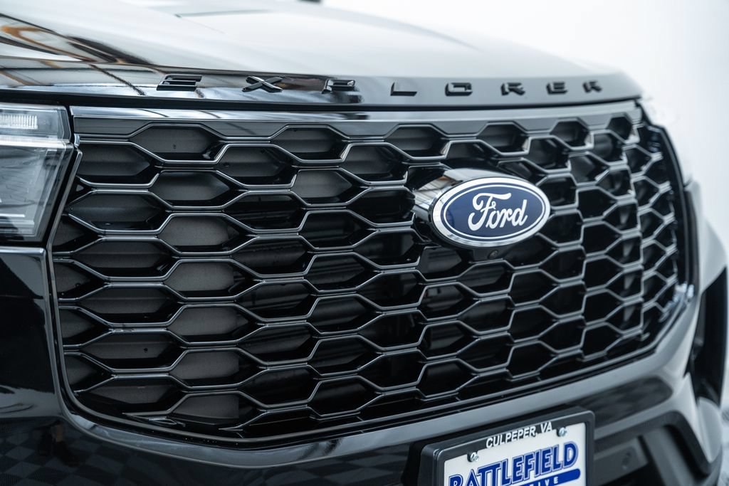 New 2026 Ford Explorer ST-Line w/ ST-Line Street Pack AWD/4WD image 14