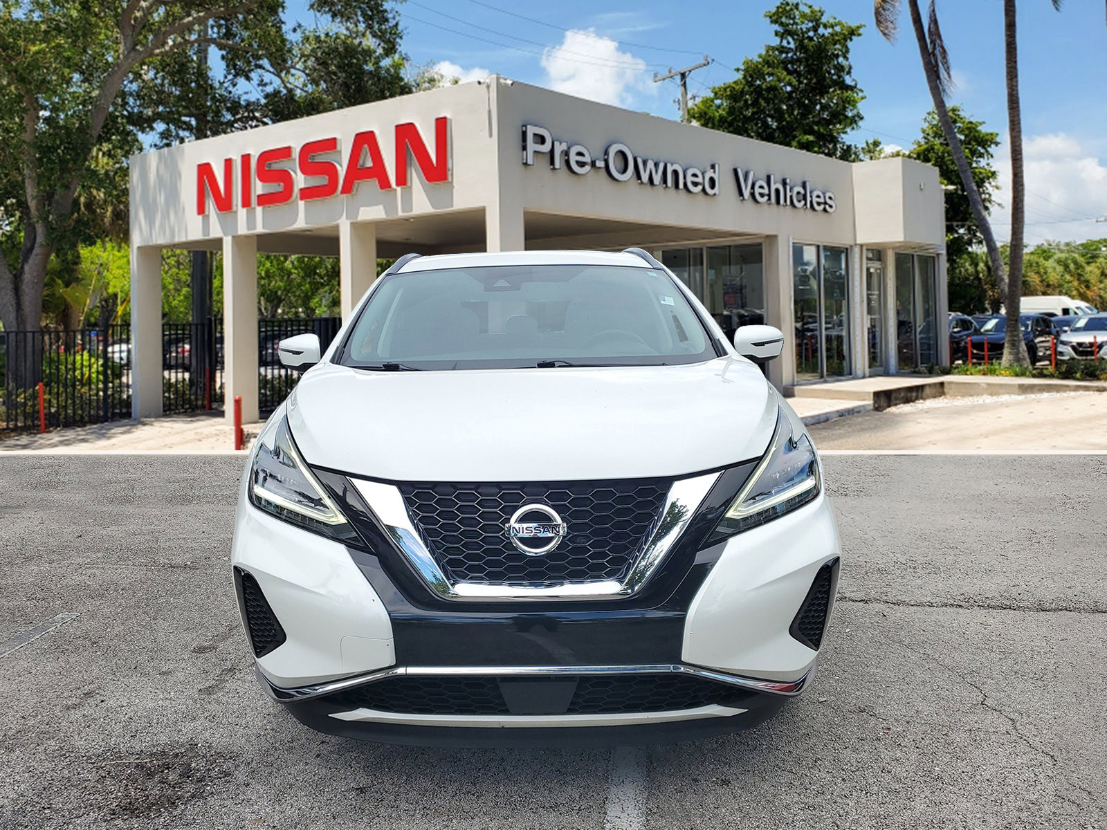 Used 2020 Nissan Murano SV image 2