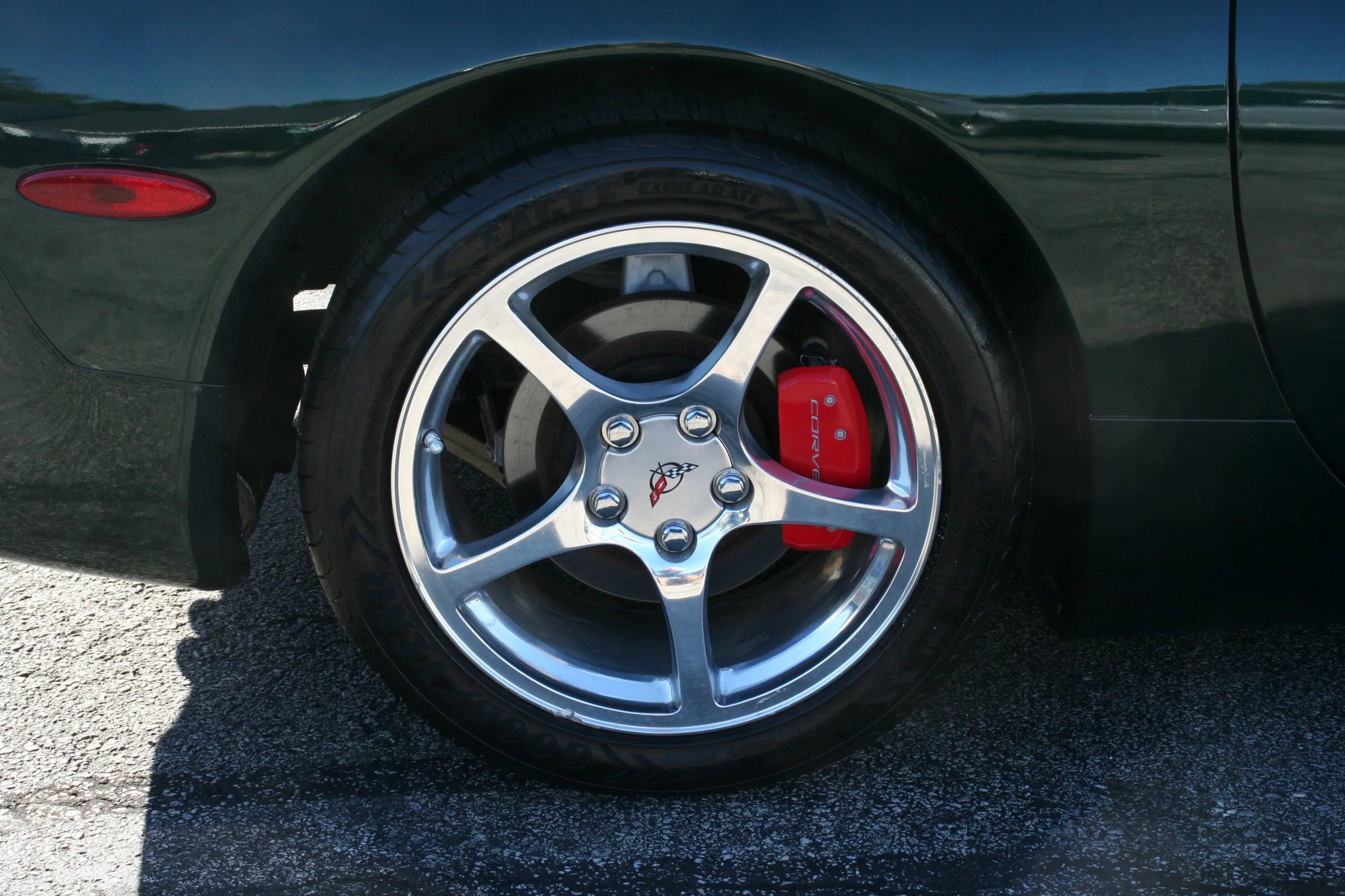 Used 2001 Chevrolet Corvette Convertible w/ Preferred Equipment Group2 image 13