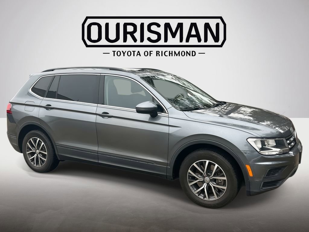 Used 2019 Volkswagen Tiguan SE w/ Panoramic Sunroof Package image 2