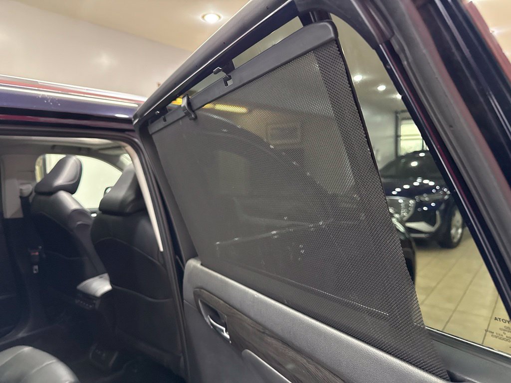 Used 2020 Toyota Highlander Platinum AWD/4WD image 30