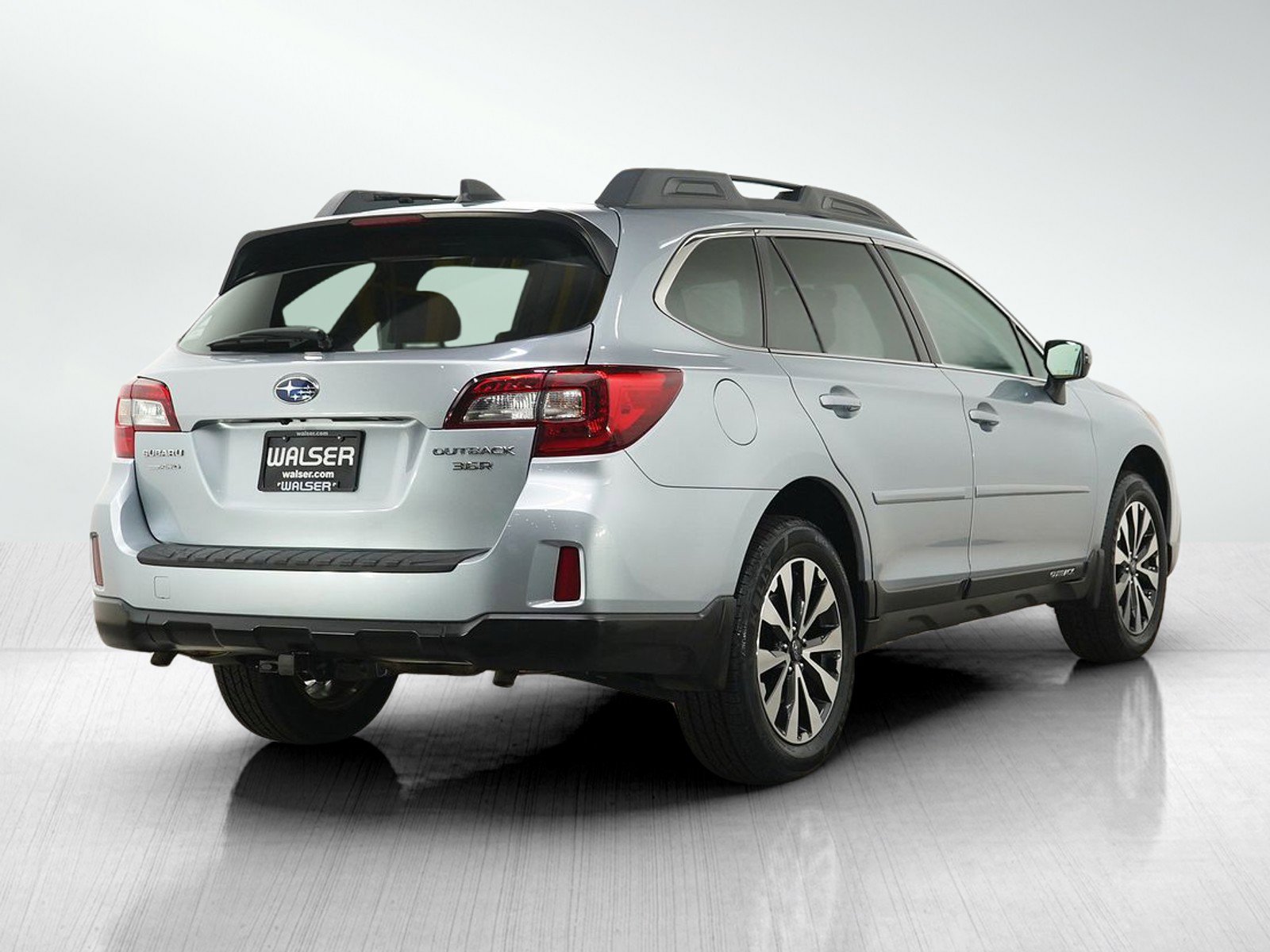 Used 2016 Subaru Outback 3.6R Limited AWD/4WD image 5