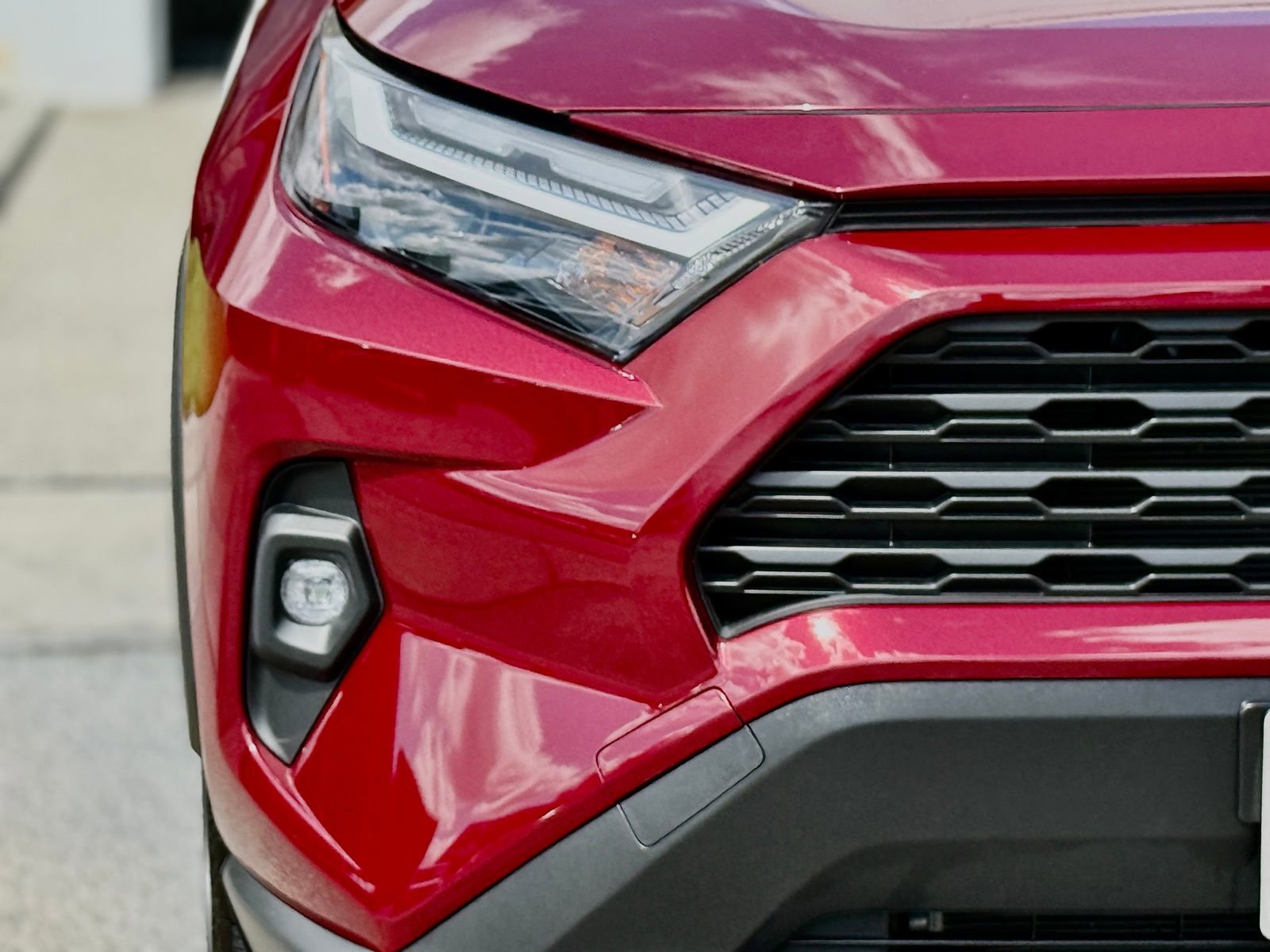 Used 2025 Toyota RAV4 XLE Premium w/ Weather Package FWD image 7
