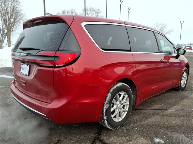 New 2026 Chrysler Pacifica Select image 7