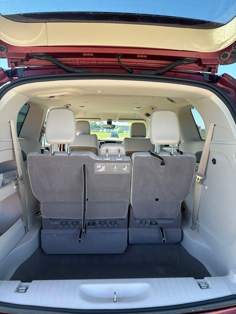 Used 2020 Chrysler Pacifica Touring-L FWD image 7