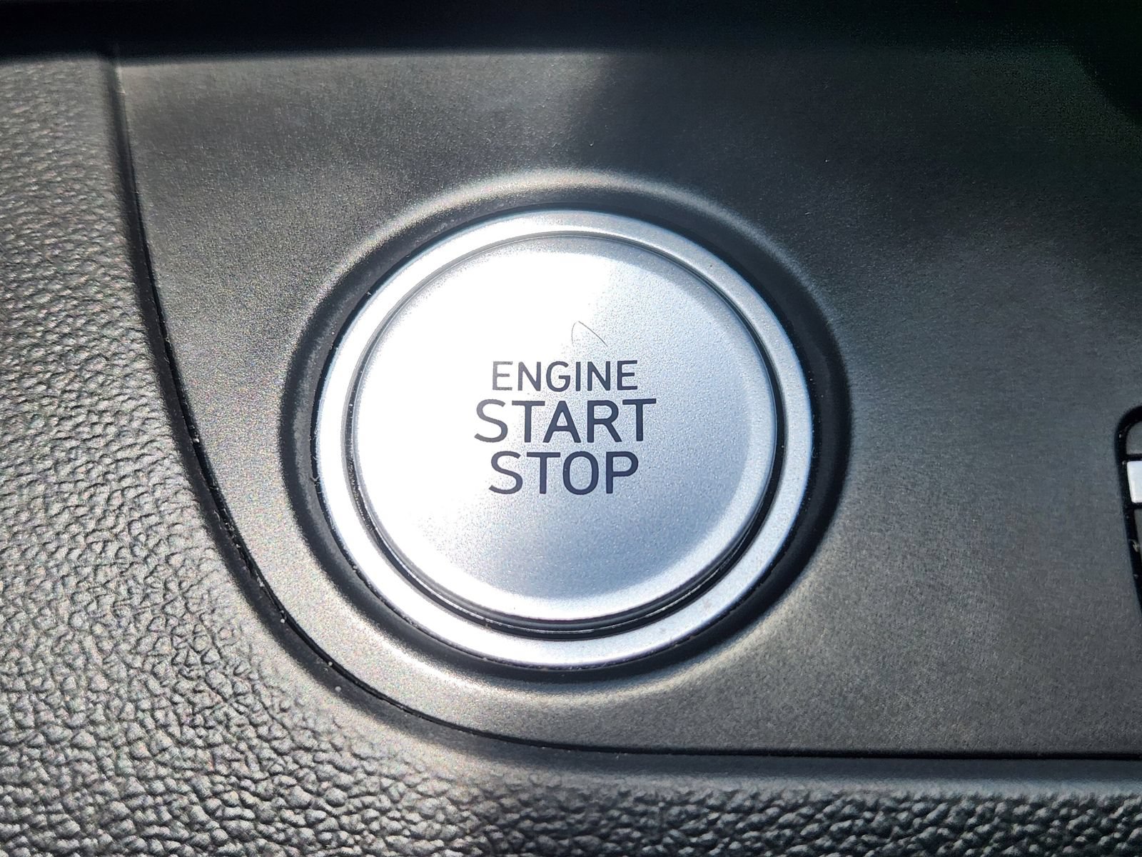 Used 2024 Hyundai Elantra Limited FWD image 24
