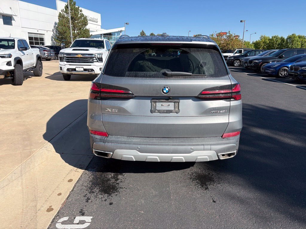 Used 2024 BMW X5 xDrive40i w/ Parking Assistance Package AWD/4WD image 6