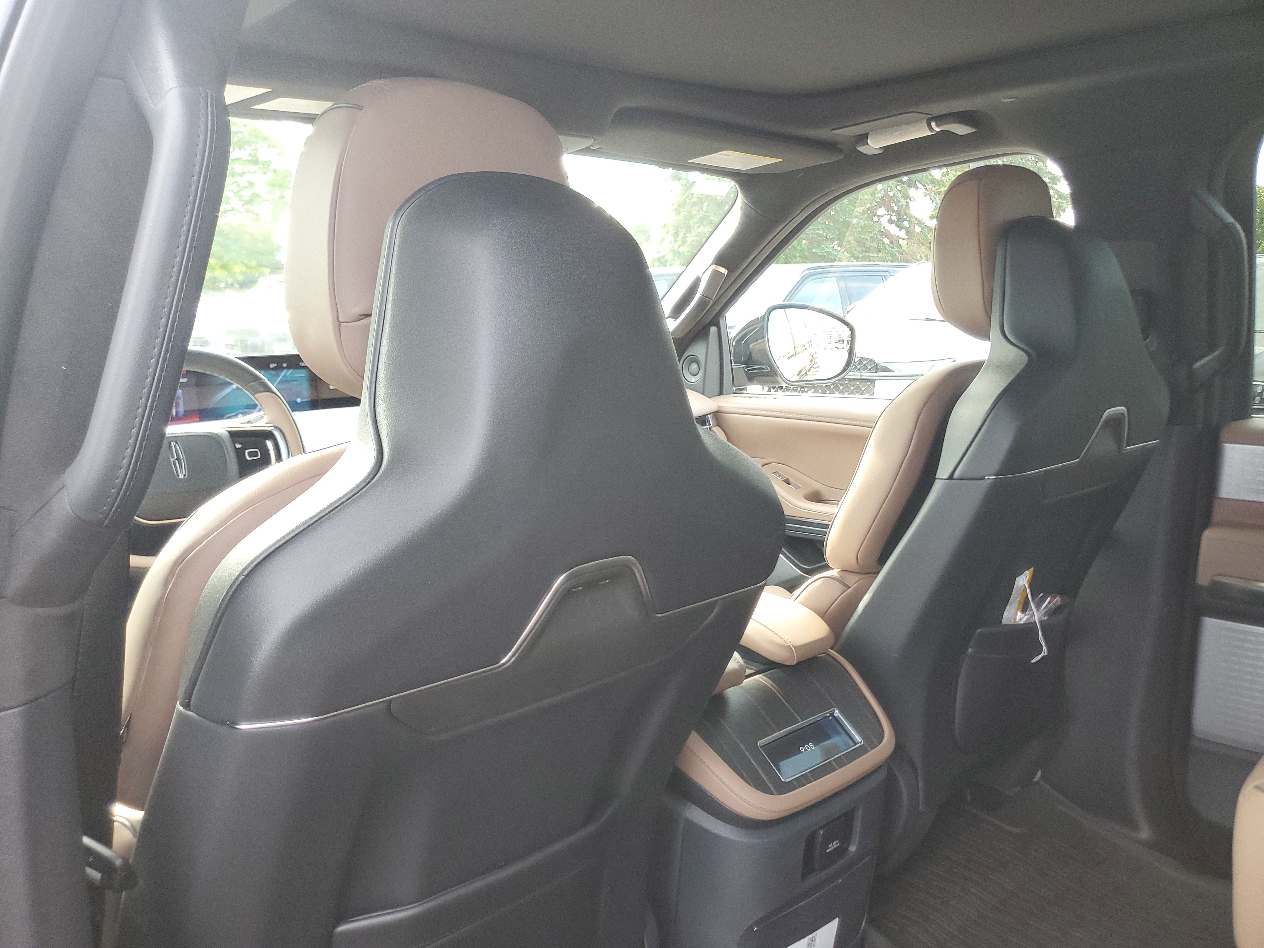 New 2027 Lincoln Navigator Black Label AWD/4WD image 27