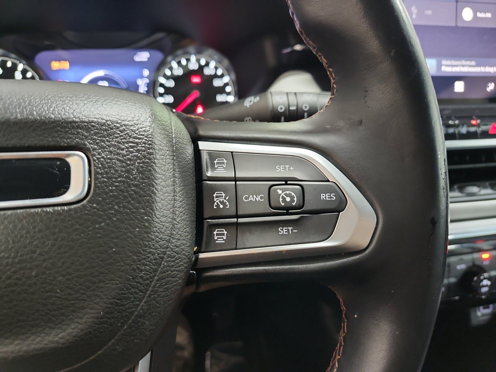 Used 2022 Jeep Compass Limited AWD/4WD image 24