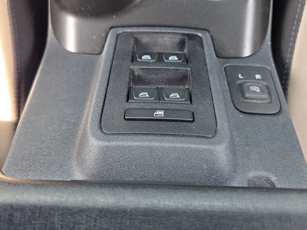 Used 2023 Ford Bronco Wildtrak image 18