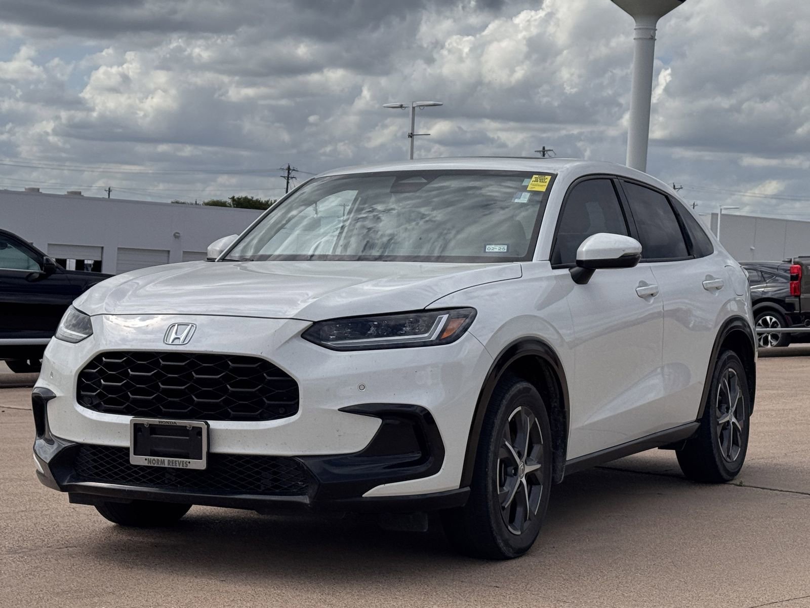 Used 2023 Honda HR-V EX-L image 8