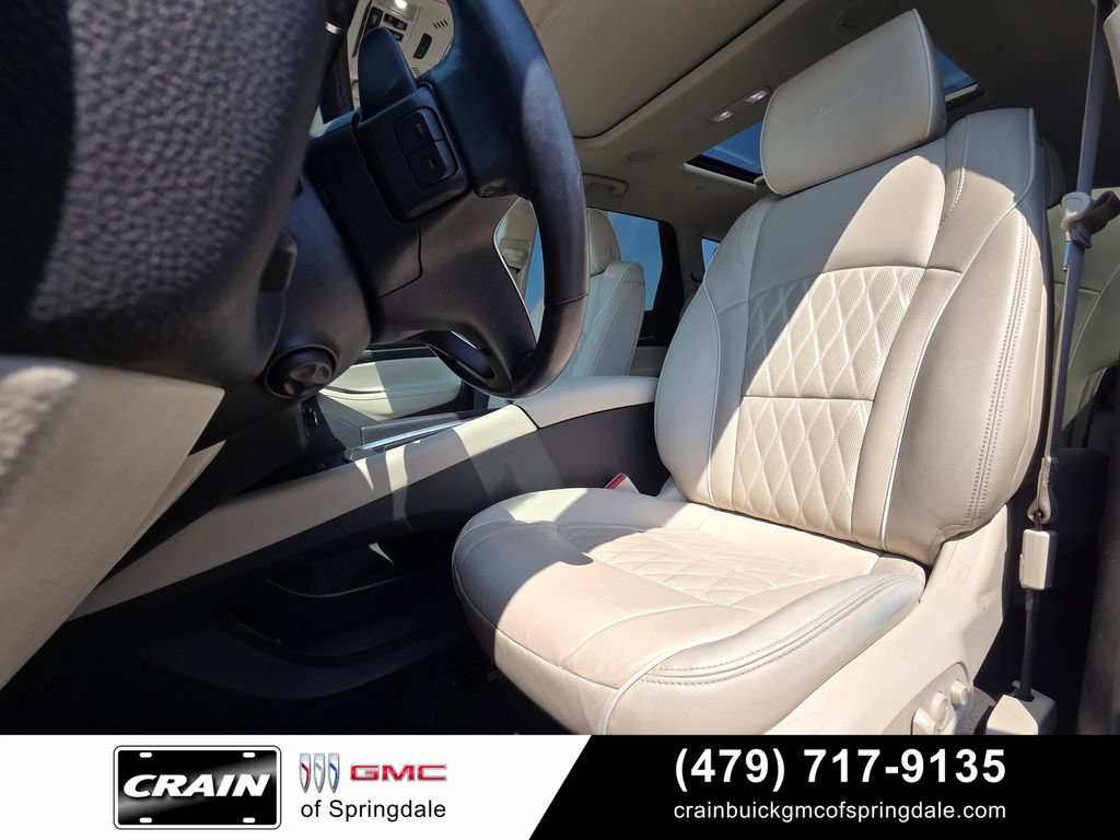 Used 2022 Buick Enclave Avenir w/ Avenir Technology Package AWD/4WD image 24