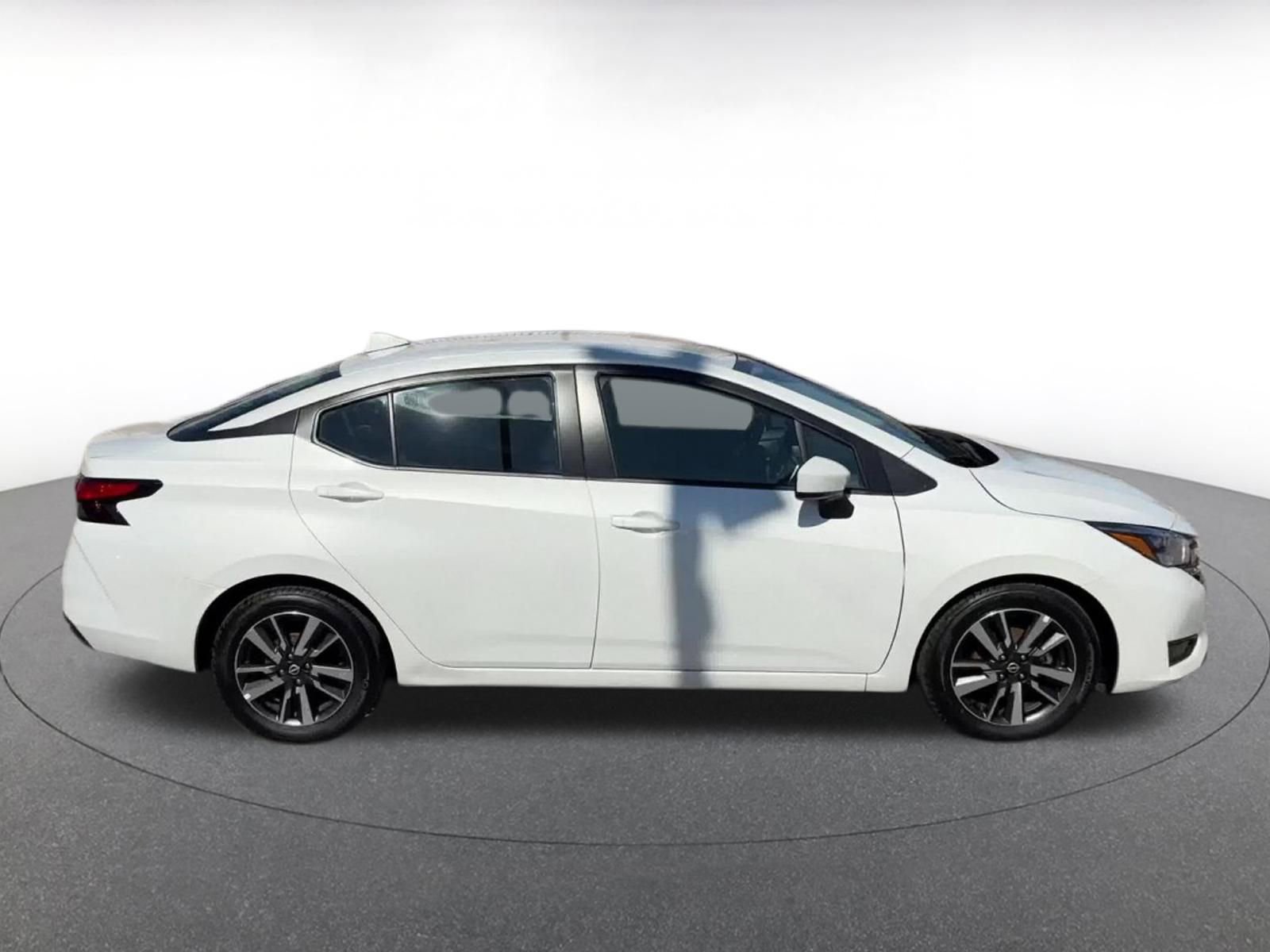 Used 2025 Nissan Versa SV image 16